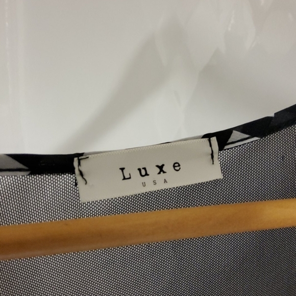 𝅺luxe USA Sheer top black white small l/s - Picture 4 of 6